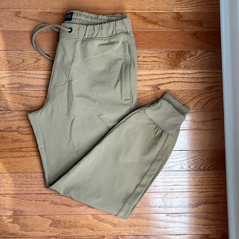 Brand NEW without tags! Mens XS Abercrombie joggers